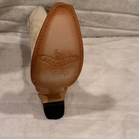 Freebird woodland wheat ostrich Cream and Brown Heeled Boots - Picture 4 of 9